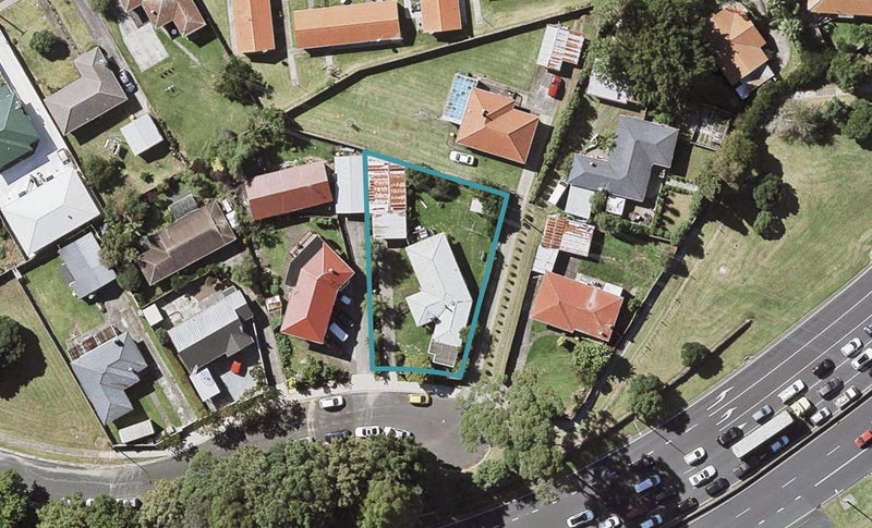 12 Seven Oaks Drive, Pakuranga, Auckland - Carousel 1