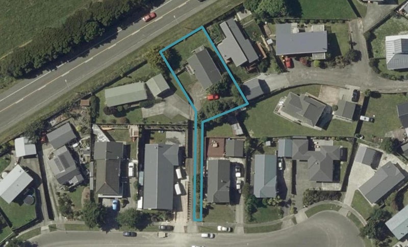 33 Dahlstrom Grove, Kelvin Grove, Palmerston North - Carousel 1