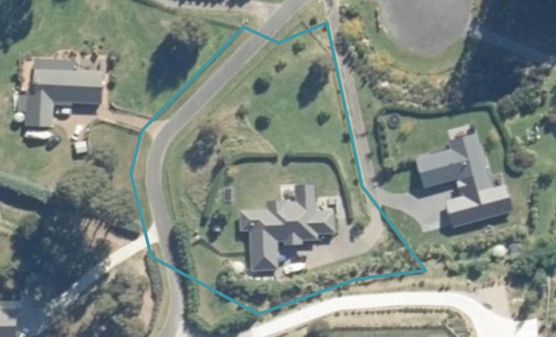 51 Ramsay Drive, Acacia Bay, Taupo - Carousel 1