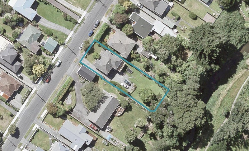 17 Stanley Street, Wainuiomata, Lower Hutt - Carousel 1