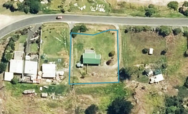 736 Mahia East Coast Road, Māhia - Carousel 1