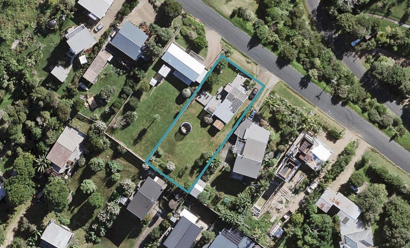 62 Mako Street, Oneroa, Waiheke Island - Carousel 1