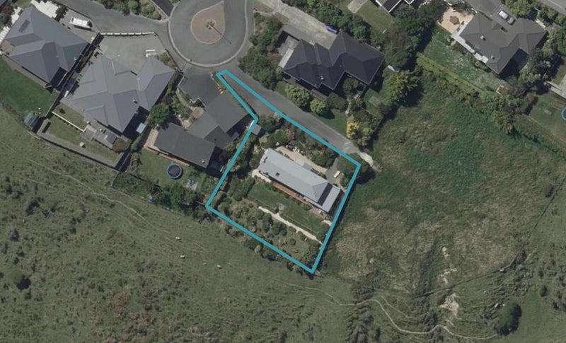 9 Sedbergh Place, Westmorland, Christchurch - Carousel 1