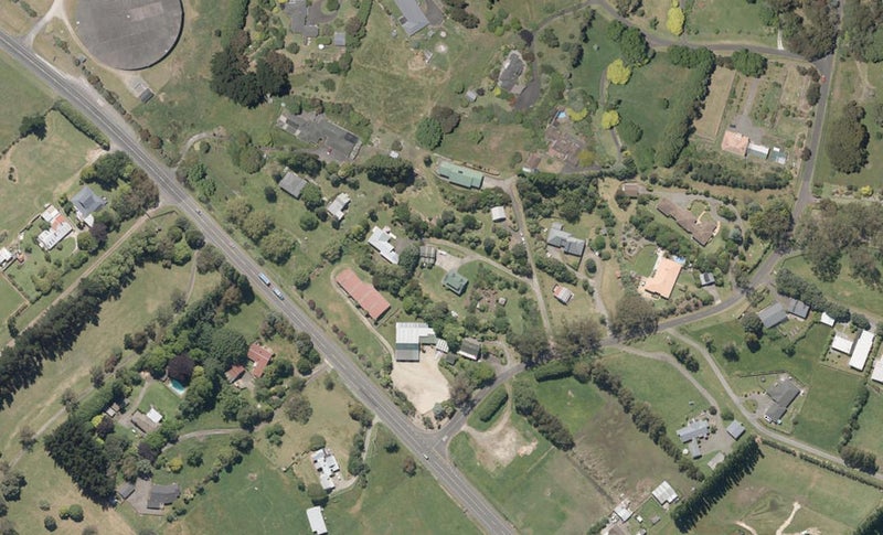 5 Pickwick Road, Otamatea, Whanganui - Carousel 1