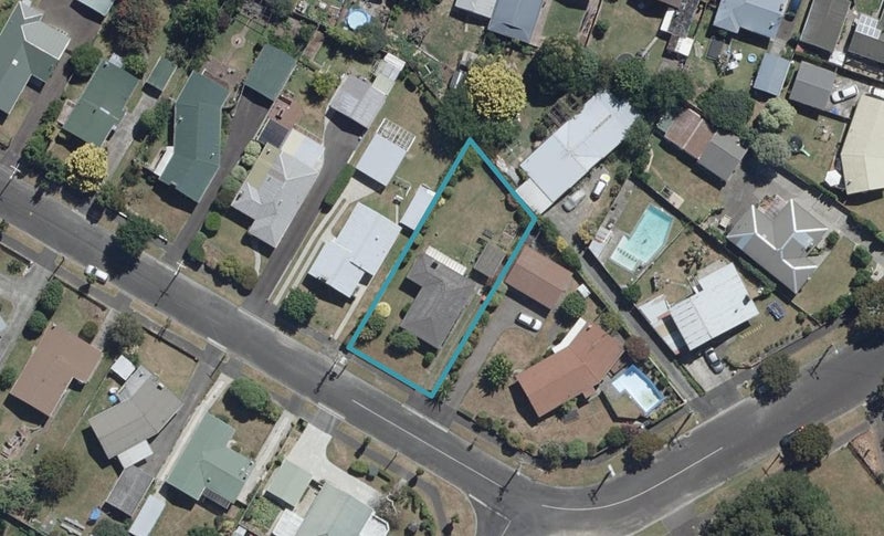 4 Oban Avenue, Glenview, Hamilton - Carousel 1