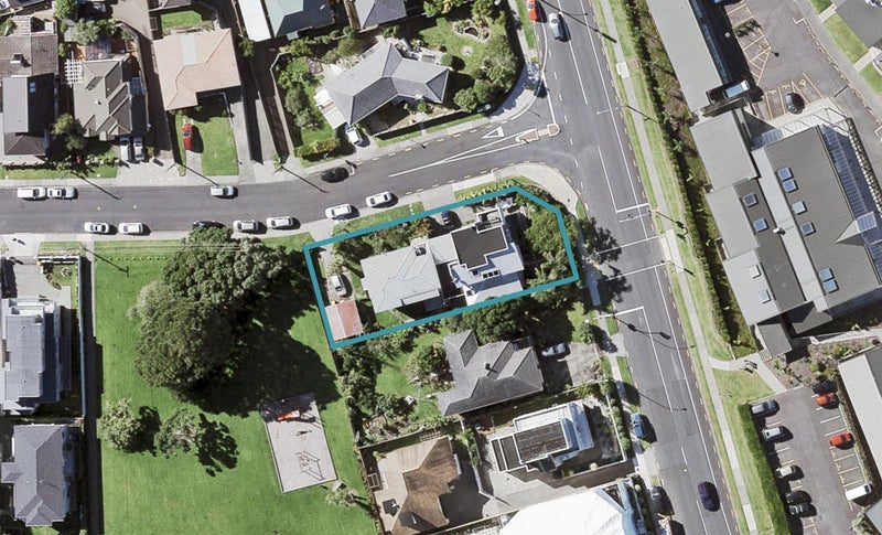 1/49 Macleans RD, Bucklands Beach, Auckland - Carousel 1