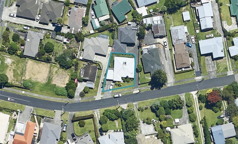 14 Linley Terrace, Judea, Tauranga - Carousel 1