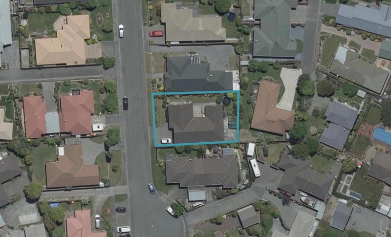 33 Ben Nevis Drive, Broomfield, Christchurch - Carousel 1