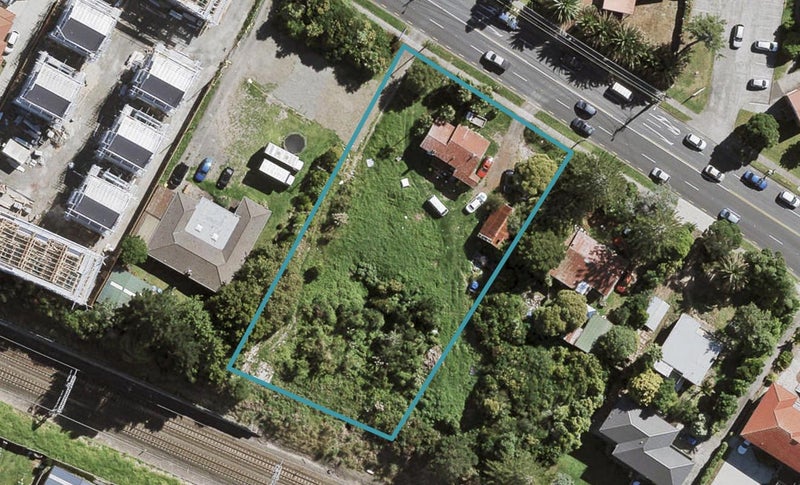 14 Swanson Road, Henderson, Auckland - Carousel 1