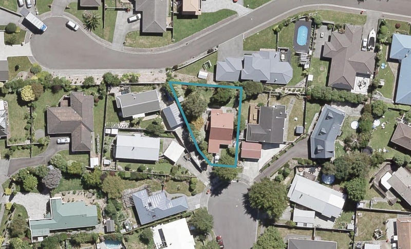 14 Donegal Grove, Birchville, Upper Hutt - Carousel 1