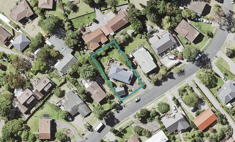 12 Squirrel Lane, Browns Bay, Auckland - Carousel 1
