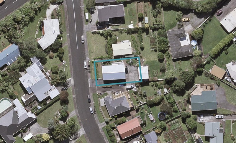 61 Queens Road, Glen Avon, New Plymouth - Carousel 1