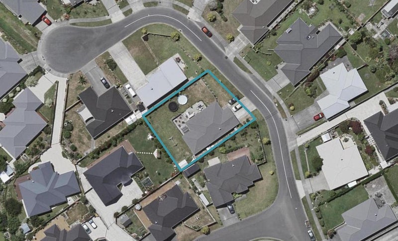 27 Sue Avenue, Otaki - Carousel 1
