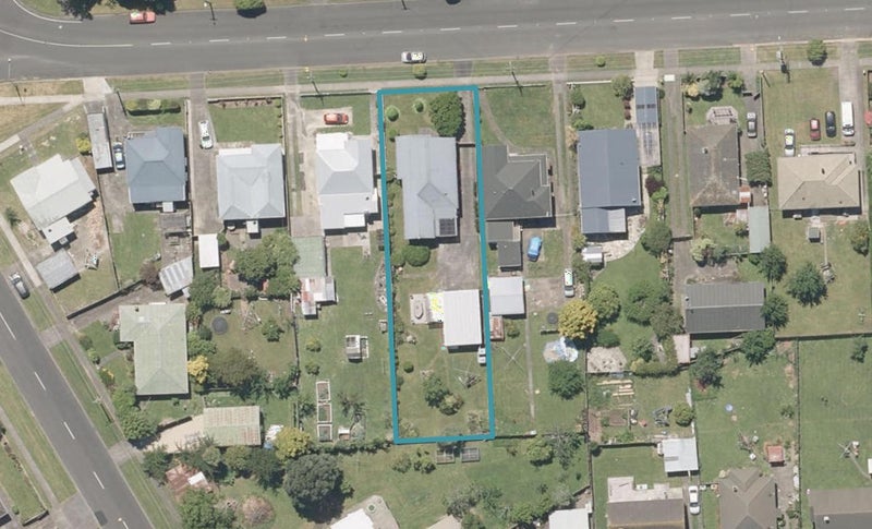 10 Wakefield Street, Whanganui East, Whanganui - Carousel 1
