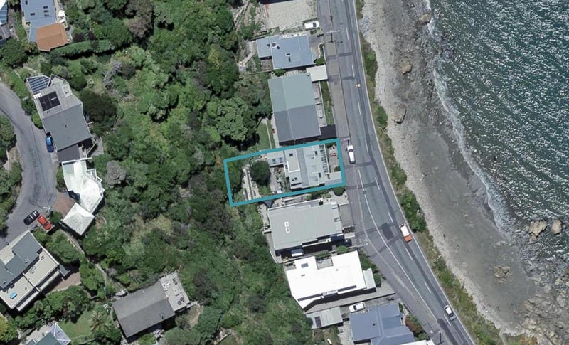 121 Marine Parade, Seatoun, Wellington - Carousel 1