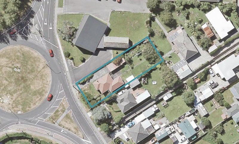 1 Main Road, Wainuiomata, Lower Hutt - Carousel 1