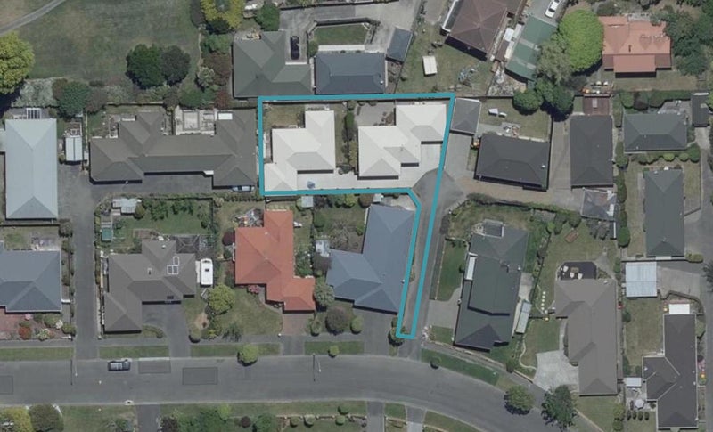 1/8 Beauford Place, Parklands, Christchurch - Carousel 1