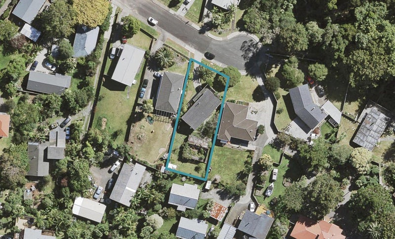 21 Lucinda Place, Glen Eden, Auckland - Carousel 1