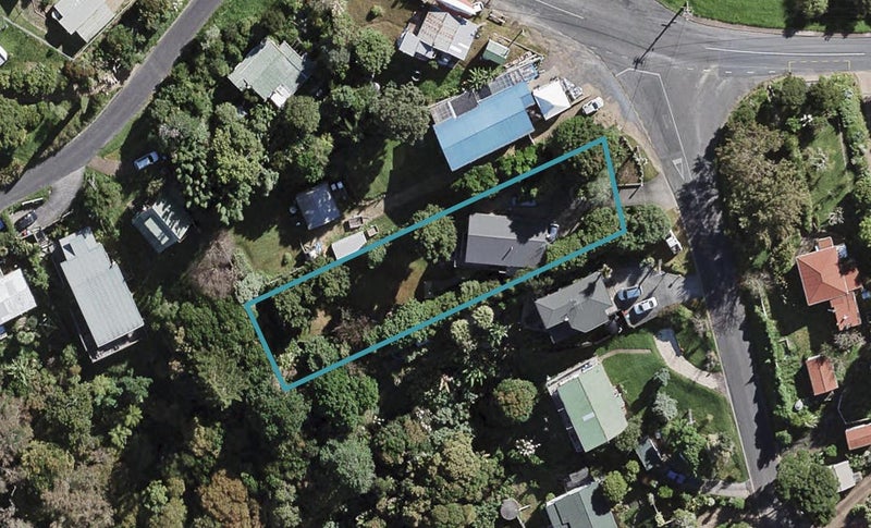 83 Ocean Road, Surfdale, Waiheke Island - Carousel 1