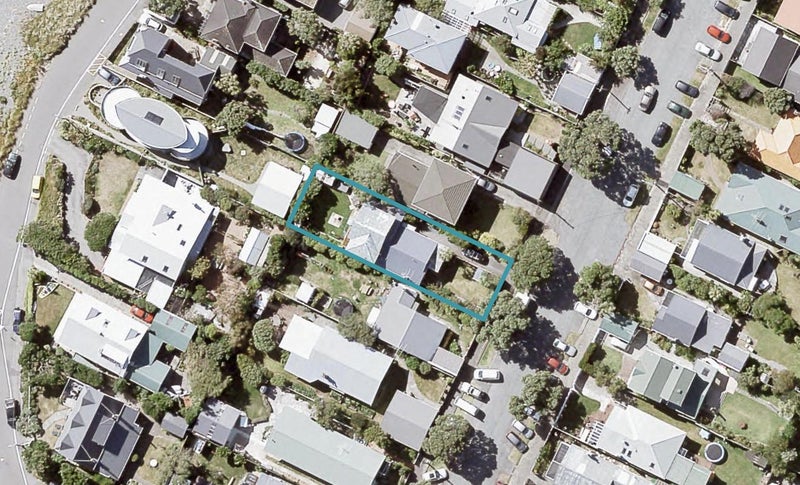 32 Tuatoru Street, Eastbourne, Lower Hutt - Carousel 1