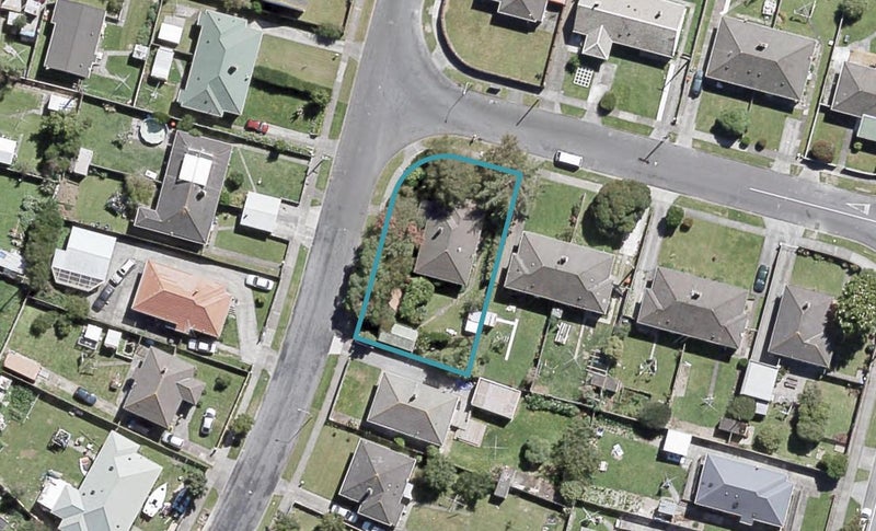 2 Westbury Street, Naenae, Lower Hutt - Carousel 1