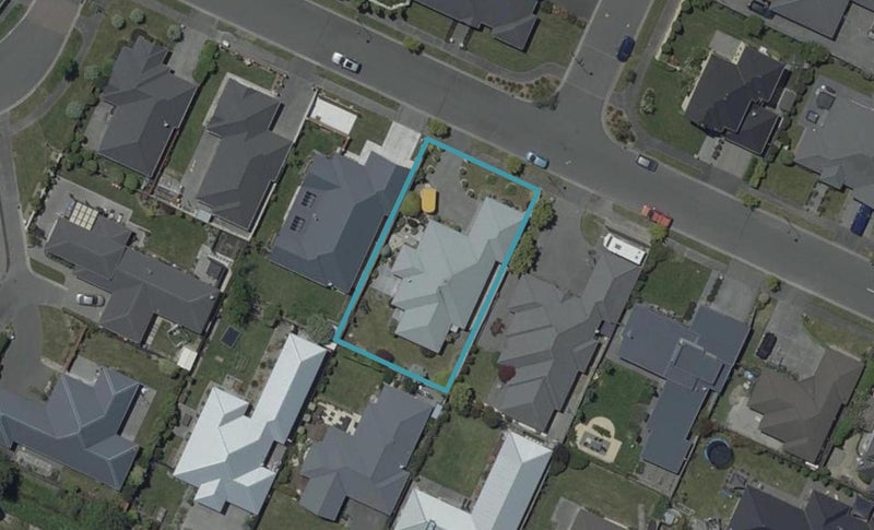 27 Te Pihopa Way, Aidanfield, Christchurch - Carousel 1