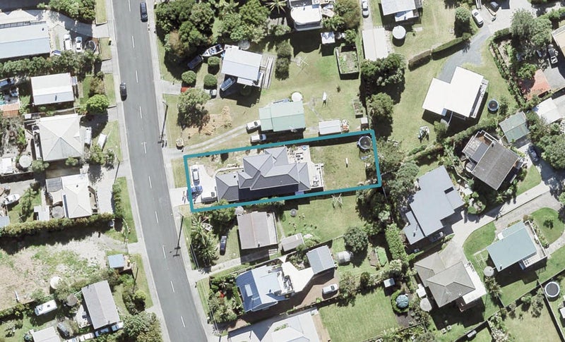 46 SHAKESPEAR RD, Army Bay, Whangaparaoa - Carousel 1