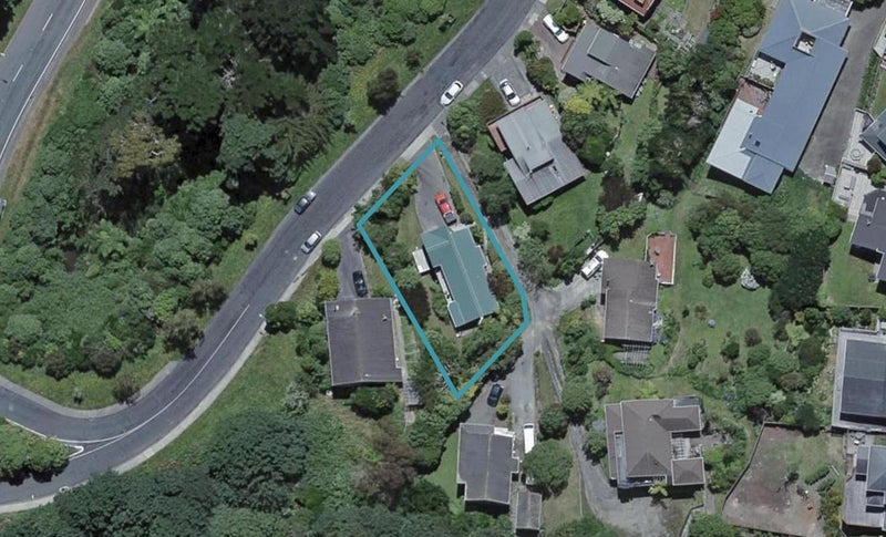 8 Wingfield Place, Churton Park, Wellington - Carousel 1