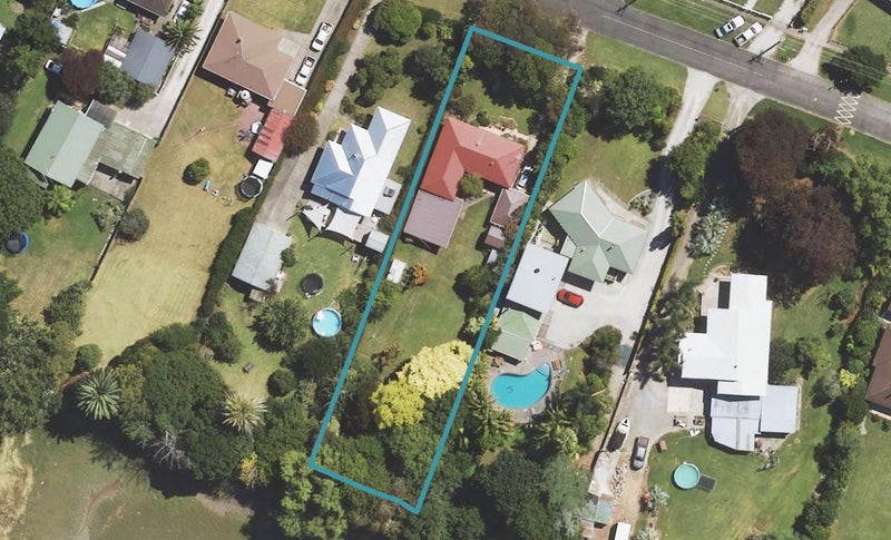 84 Oak Street, Mangapapa, Gisborne - Carousel 1