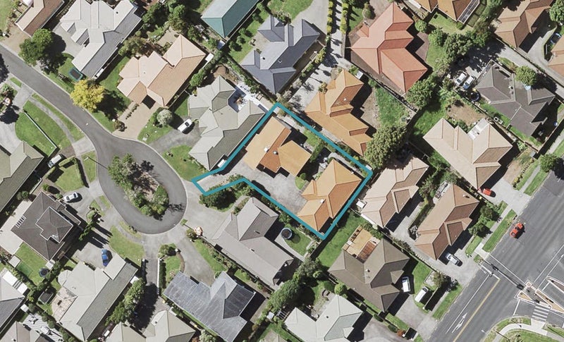 2/19 Ravensdale Rise, Northpark, Auckland - Carousel 1