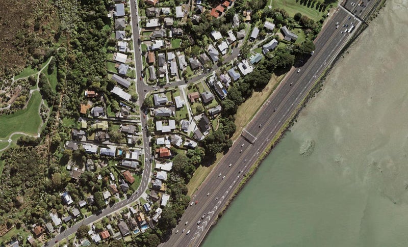 9 Heath Avenue, Northcote, Auckland - Carousel 1
