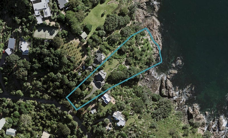 49 Great Barrier Road, Oneroa, Waiheke Island - Carousel 1