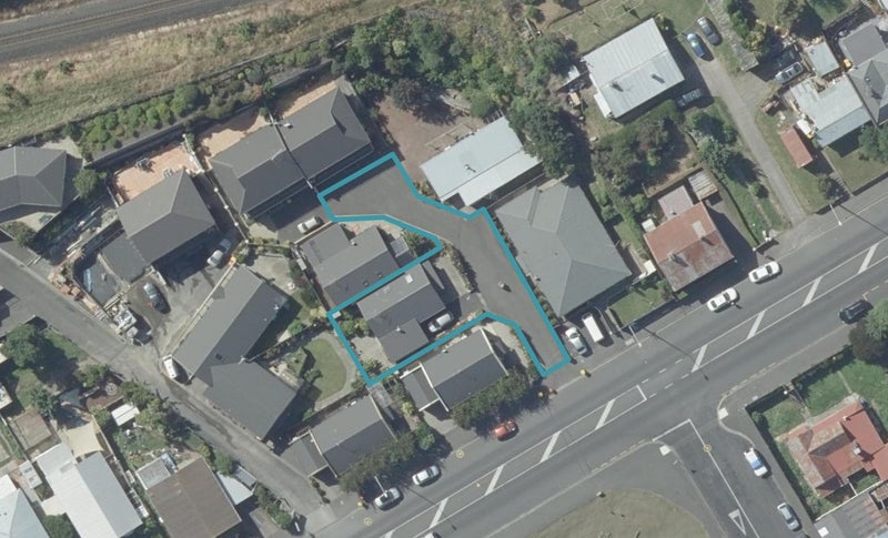 202A South Road, Caversham, Dunedin - Carousel 1