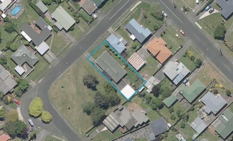 70 Exeter Crescent, Springvale, Whanganui - Carousel 1