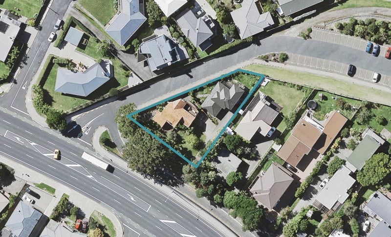 1/407 East Coast Road, Mairangi Bay, Auckland - Carousel 1