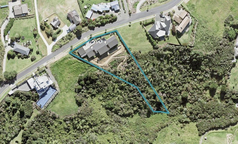 131 Roberts Road, Matakatia, Whangaparaoa - Carousel 1