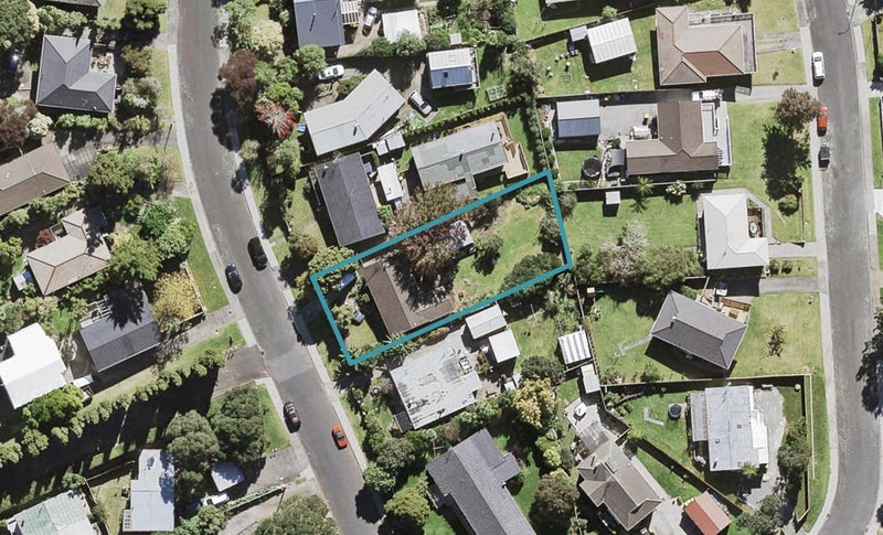 40 Kia Ora Road, Beach Haven, Auckland - Carousel 1