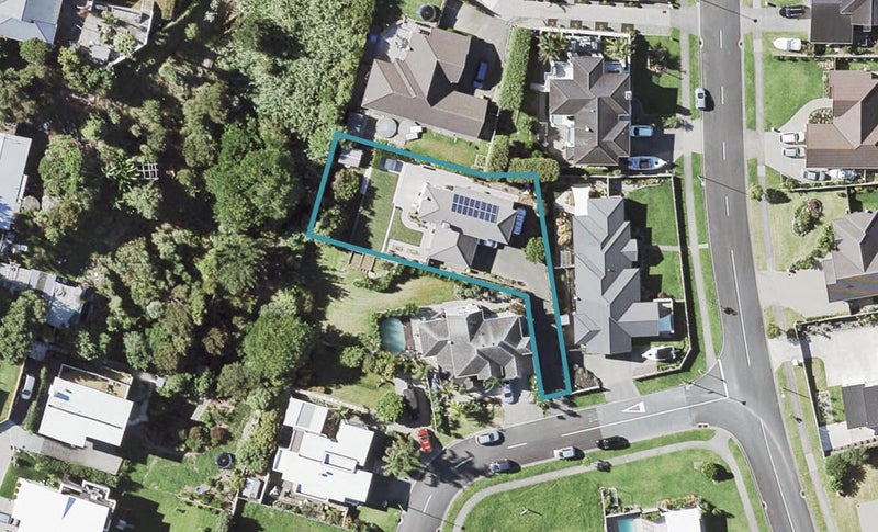3 Thistle Close, Beachlands, Auckland - Carousel 1
