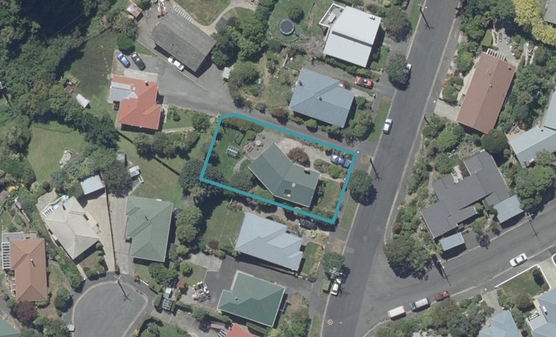 11 Jason Street, Helensburgh, Dunedin - Carousel 1