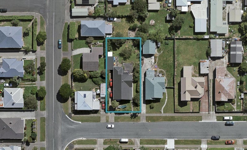 6 Collingwood Street, Strathern, Invercargill - Carousel 1