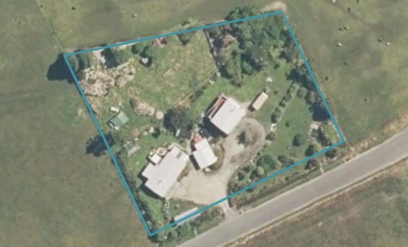 32 Golf Links Road, Hokitika - Carousel 1