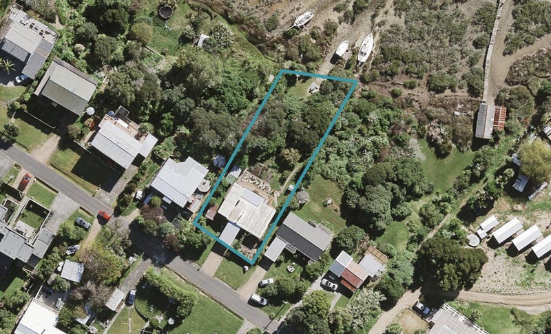 25 Shelly Beach Road, Surfdale, Waiheke Island - Carousel 1