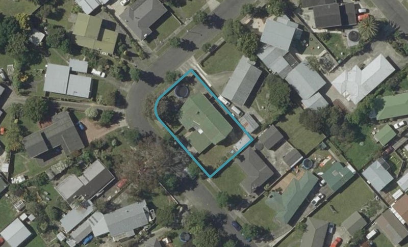 19 Catlins Crescent, Milson, Palmerston North - Carousel 1
