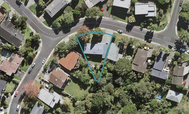 7 Woodcote Drive, Glenfield, Auckland - Carousel 1