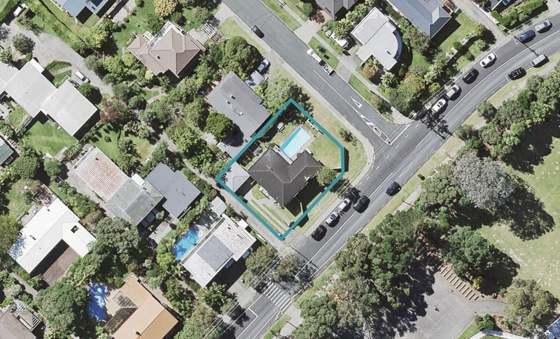 104 Aberdeen Road, Campbells Bay, Auckland - Carousel 1