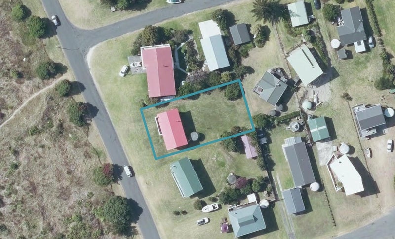 11 Moana Drive, Māhia - Carousel 1