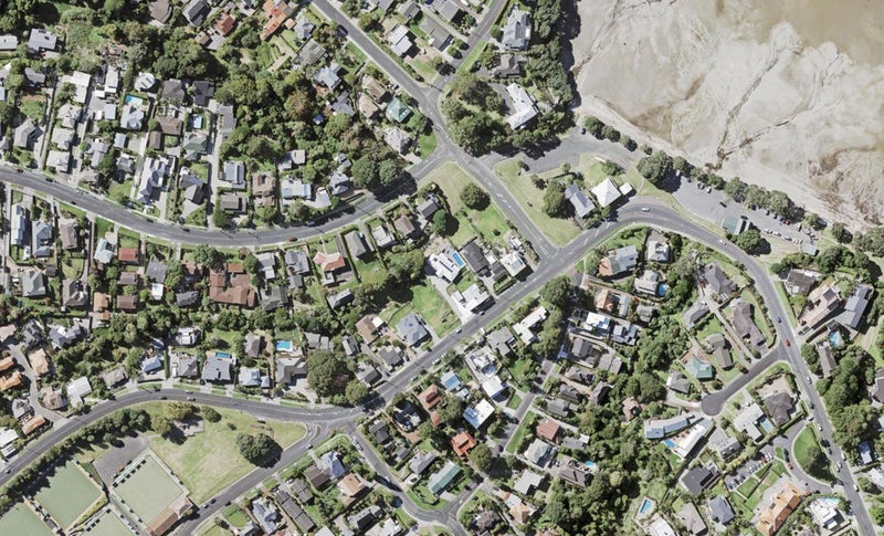 88 Selwyn Road, Cockle Bay, Auckland - Carousel 1