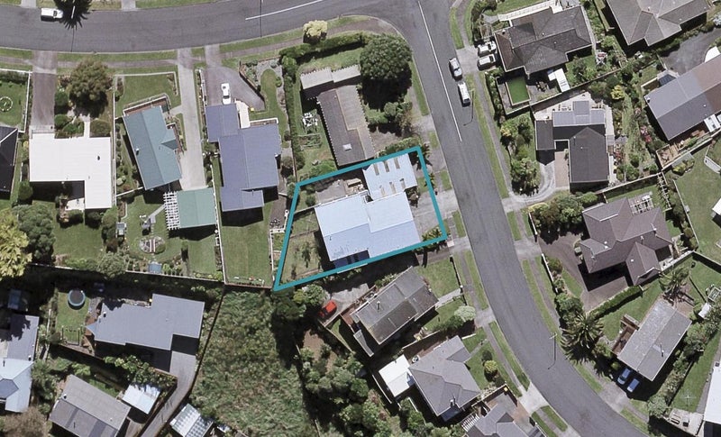 4 Darwin Crescent, Spotswood, New Plymouth - Carousel 1
