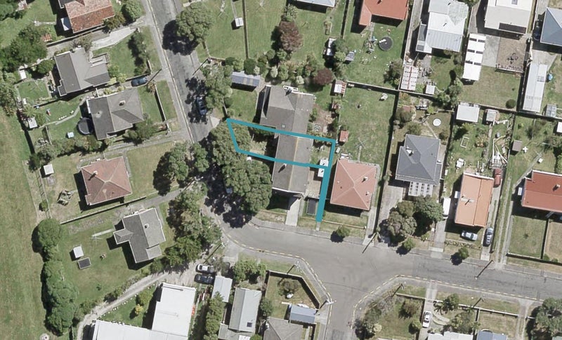 18 Pirie Crescent, Moera, Lower Hutt - Carousel 1