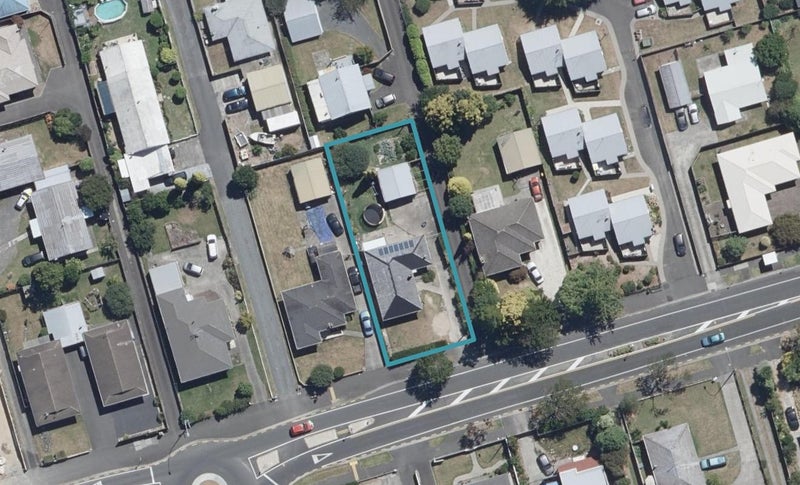 181 Clarkin Road, Fairfield, Hamilton - Carousel 1